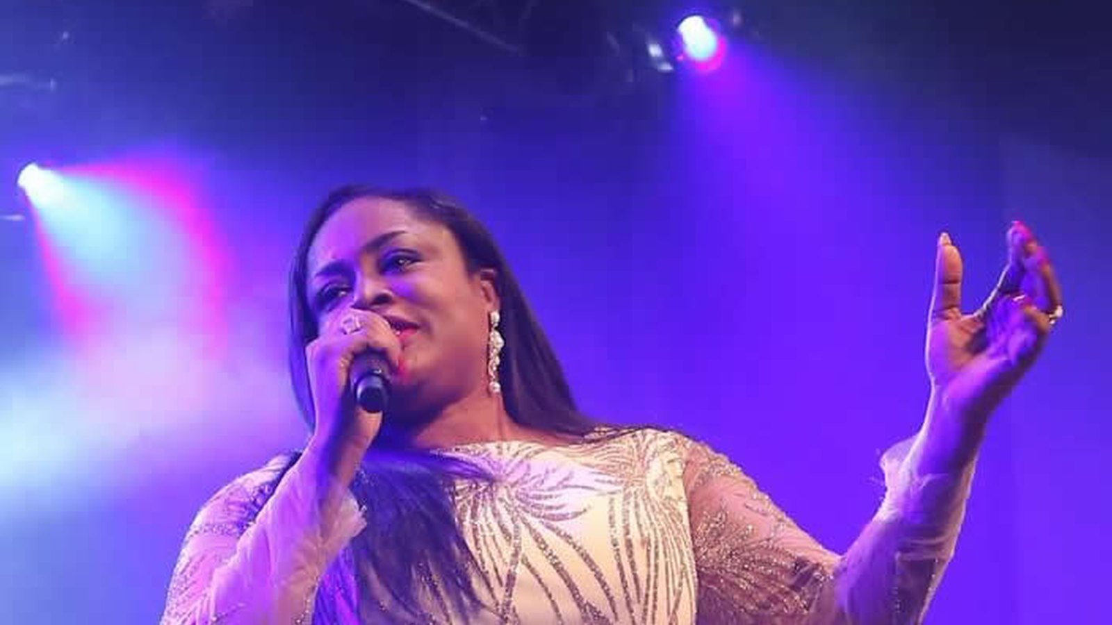 Sinach Way Maker Lyrics and the Meaning Behind the Song